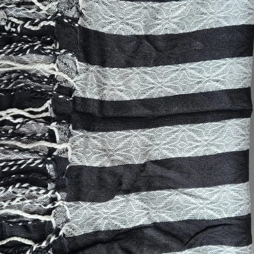 100% Cashmere Pashmina in Silver and Black
